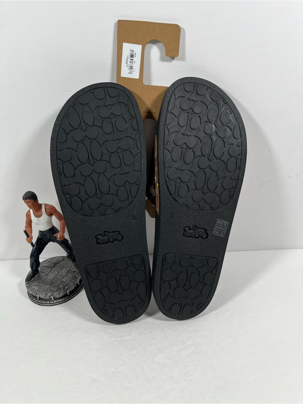 NWT Coach X Peanuts Pool Slide In Signature Canvas With Snoopy Print Unisex - Picture 4 of 7